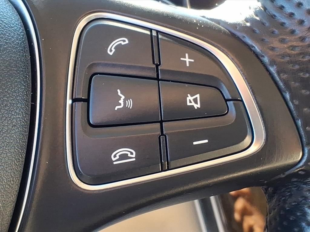 Used 2017 Mercedes-Benz GLC 300 4MATIC image 11