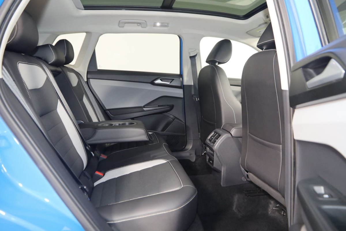 Used 2022 Volkswagen Taos SEL w/ Panoramic Sunroof Package AWD/4WD image 15