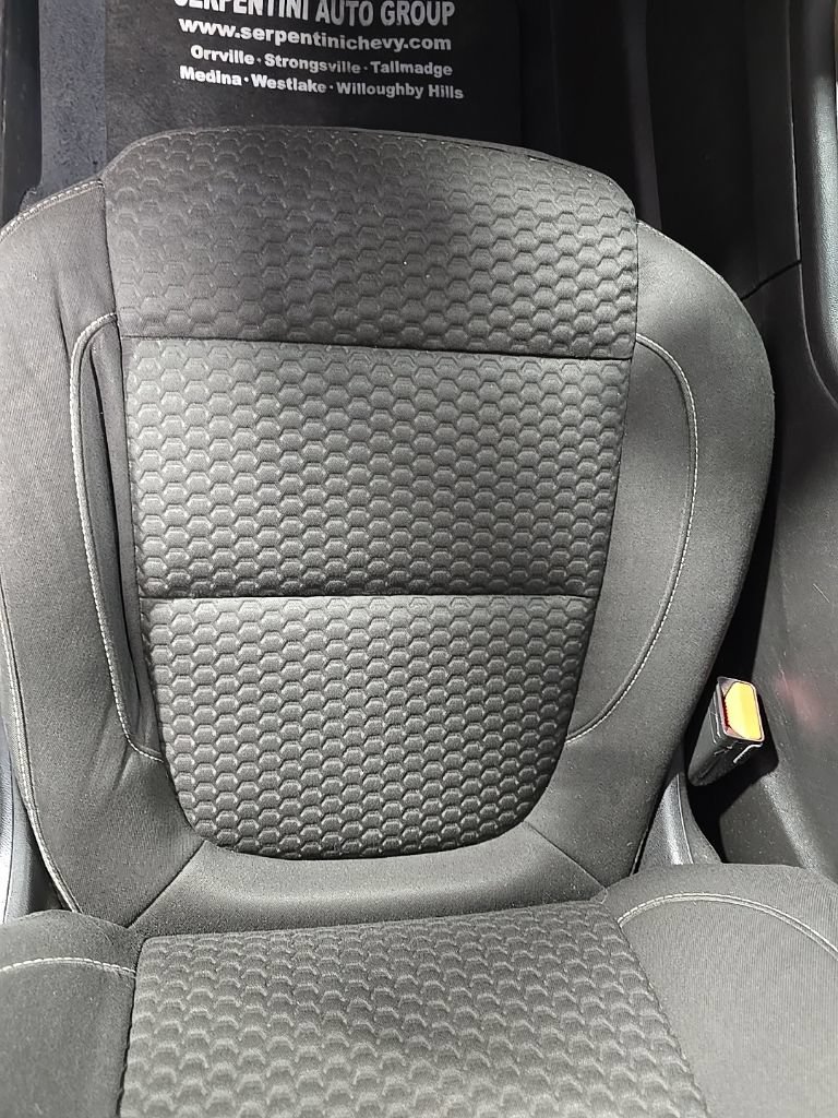 Used 2018 GMC Acadia SLE FWD image 16