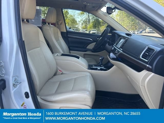 Used 2015 Toyota Highlander Limited Platinum AWD/4WD image 43