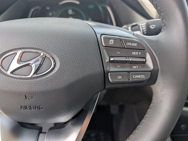 Used 2022 Hyundai Ioniq SE FWD image 14