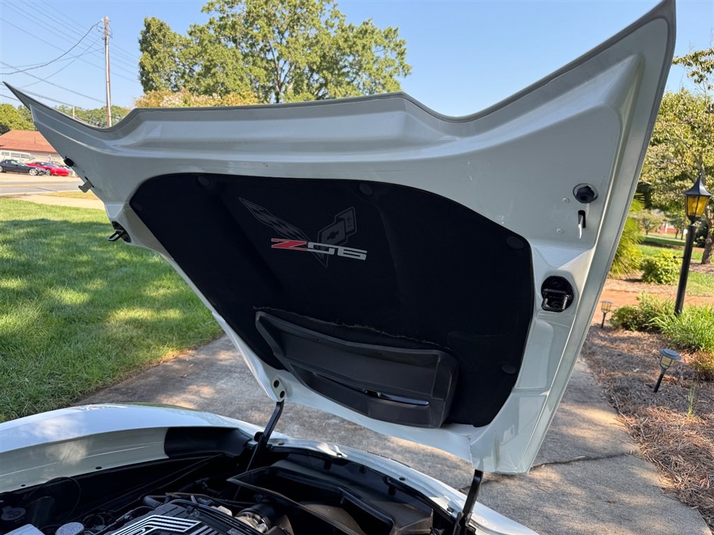 Used 2018 Chevrolet Corvette Z06 RWD image 60