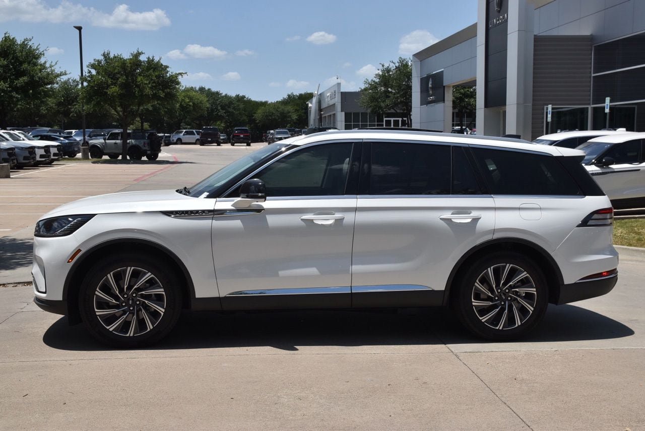 New 2026 Lincoln Aviator 2WD image 11