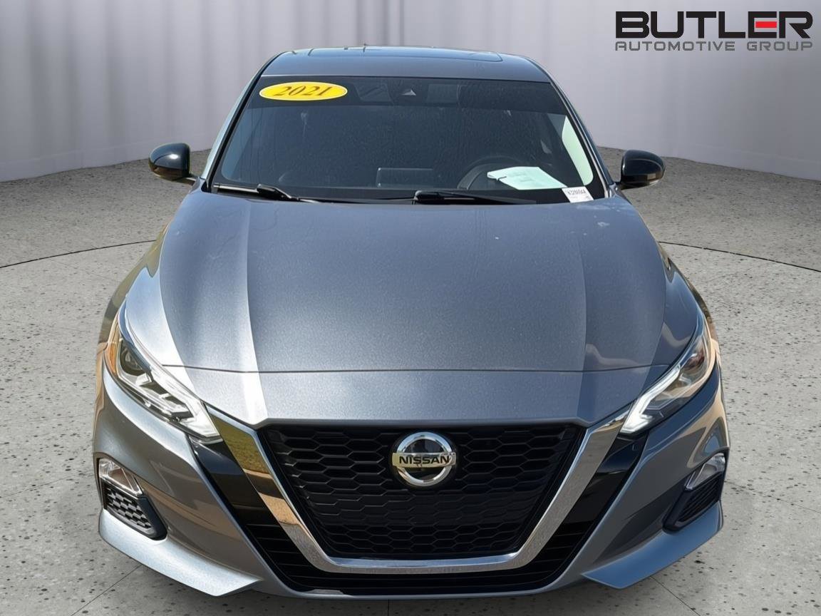 Used 2021 Nissan Altima 2.5 SR w/ SR Premium Package image 9