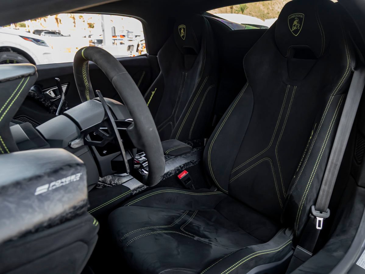 Used 2019 Lamborghini Huracan Performante AWD/4WD image 17