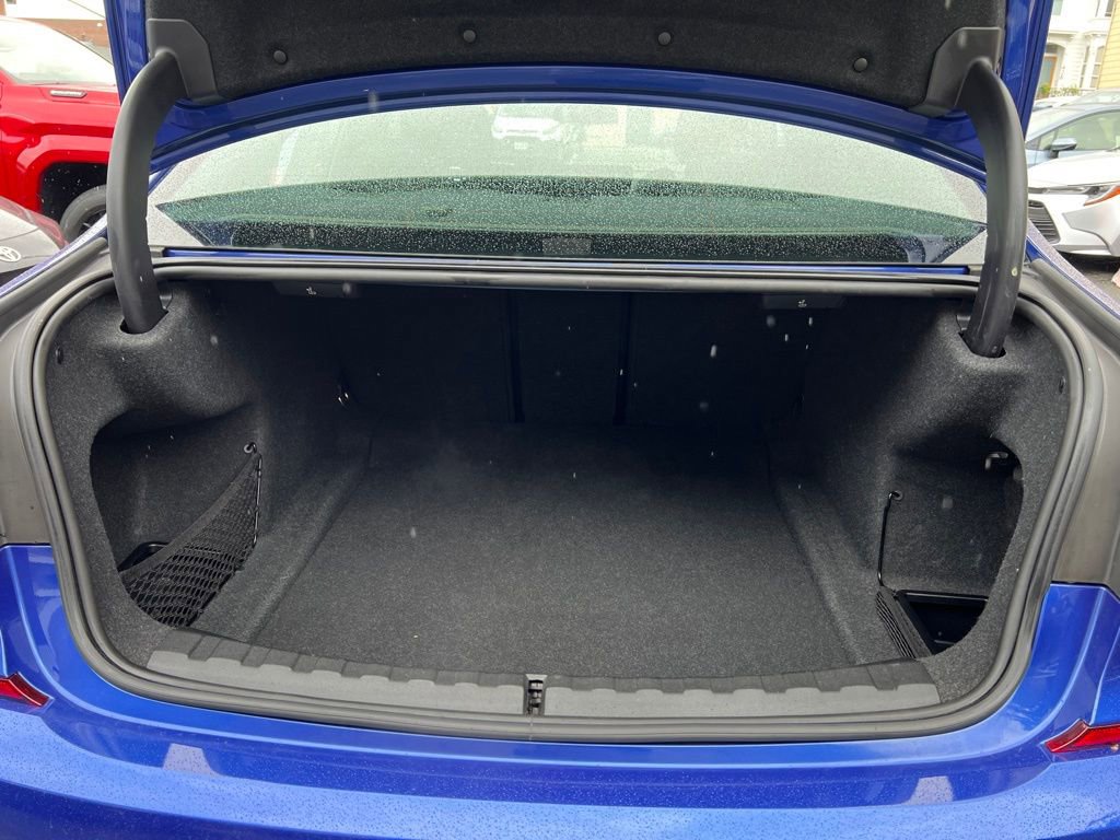 Used 2022 BMW 330i Sedan w/ M Sport Package image 38