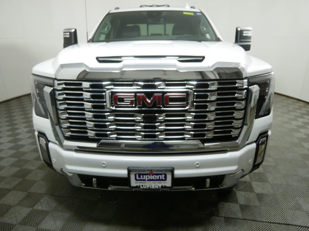 Used 2025 GMC Sierra 3500 Denali w/ Denali Reserve Package image 7
