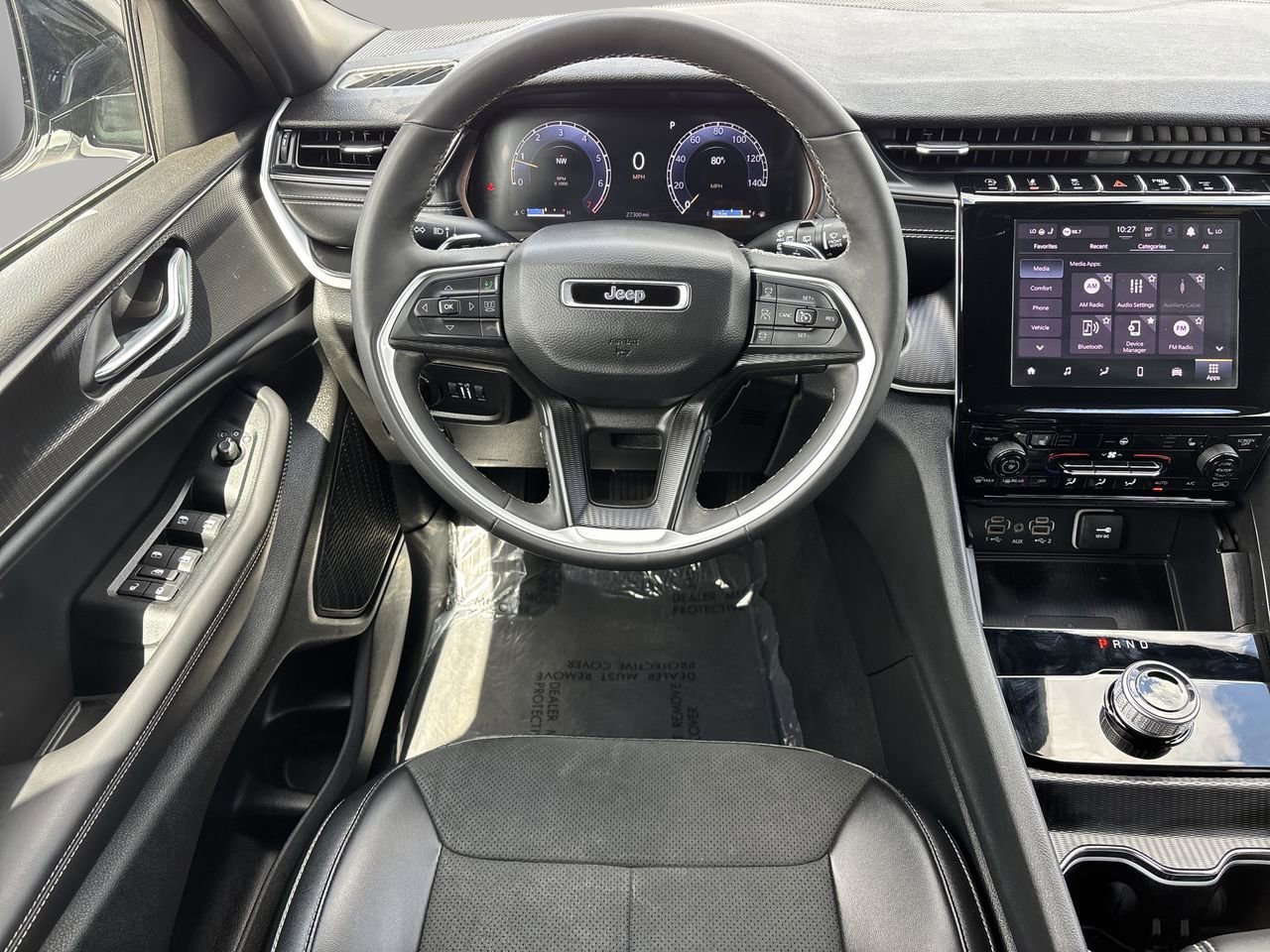 Used 2025 Jeep Grand Cherokee Altitude image 14