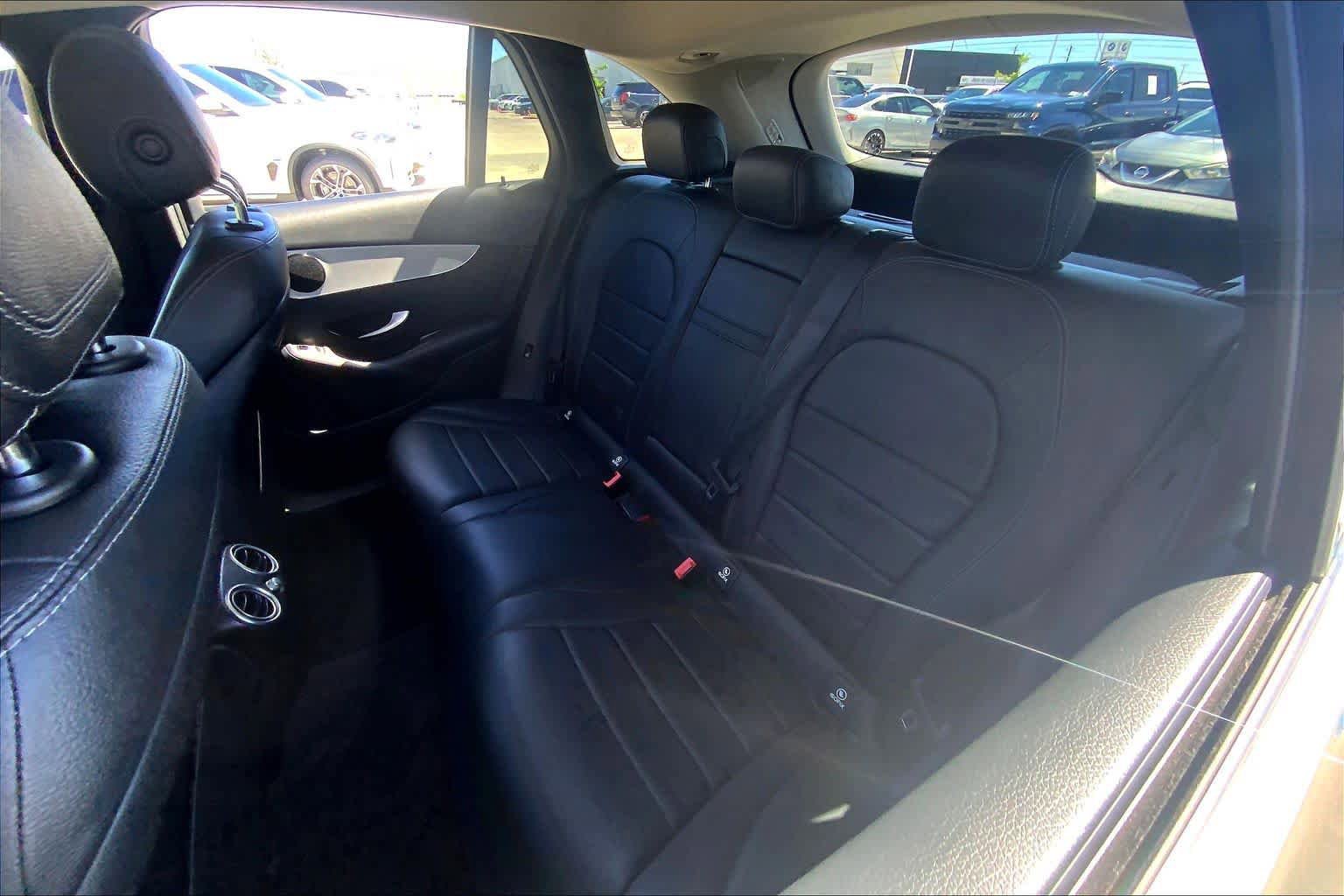 Used 2021 Mercedes-Benz GLC 300 image 20