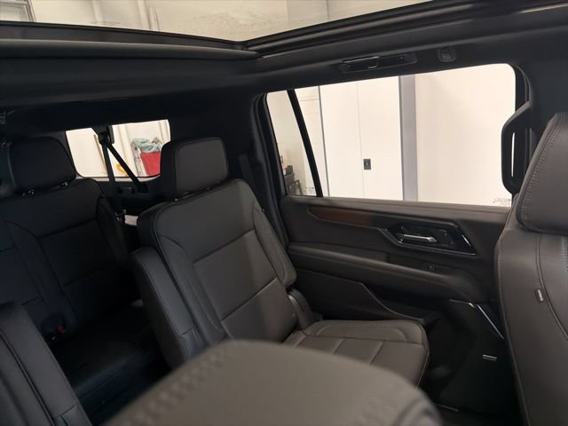New 2026 GMC Yukon XL Denali w/ Sun & Power Step Package AWD/4WD image 34
