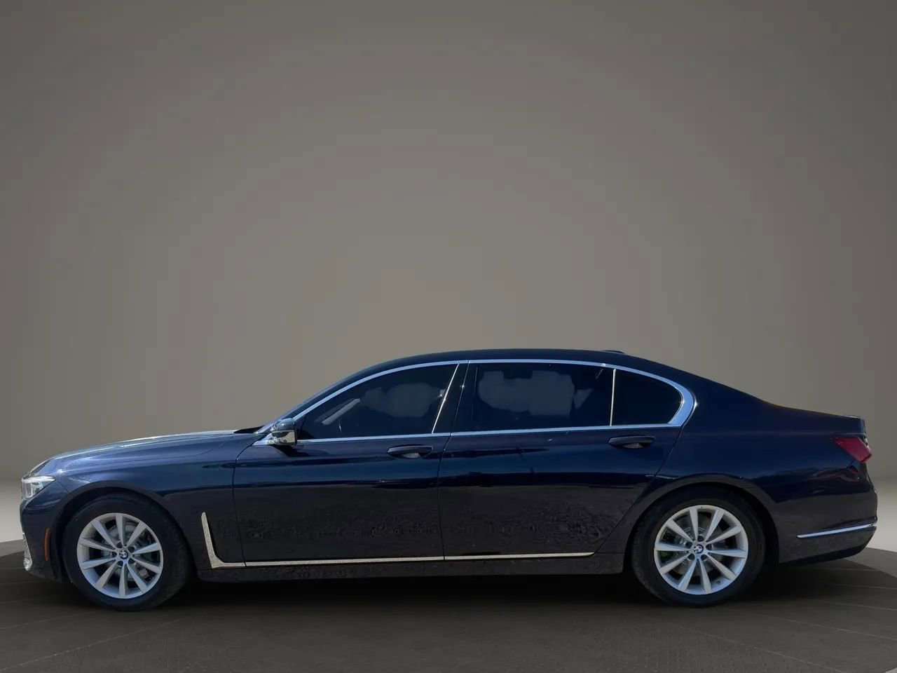 Used 2020 BMW 740i xDrive w/ Cold Weather Package AWD/4WD image 8