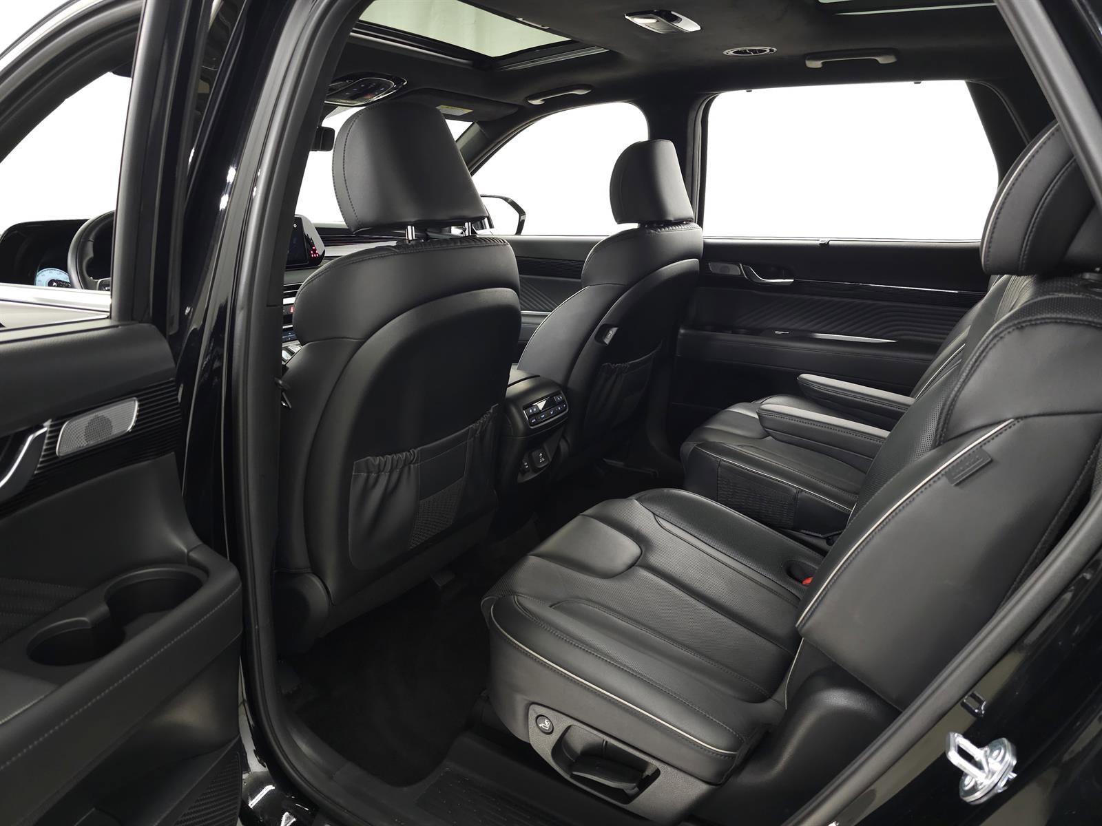 Used 2024 Hyundai Palisade Calligraphy image 41