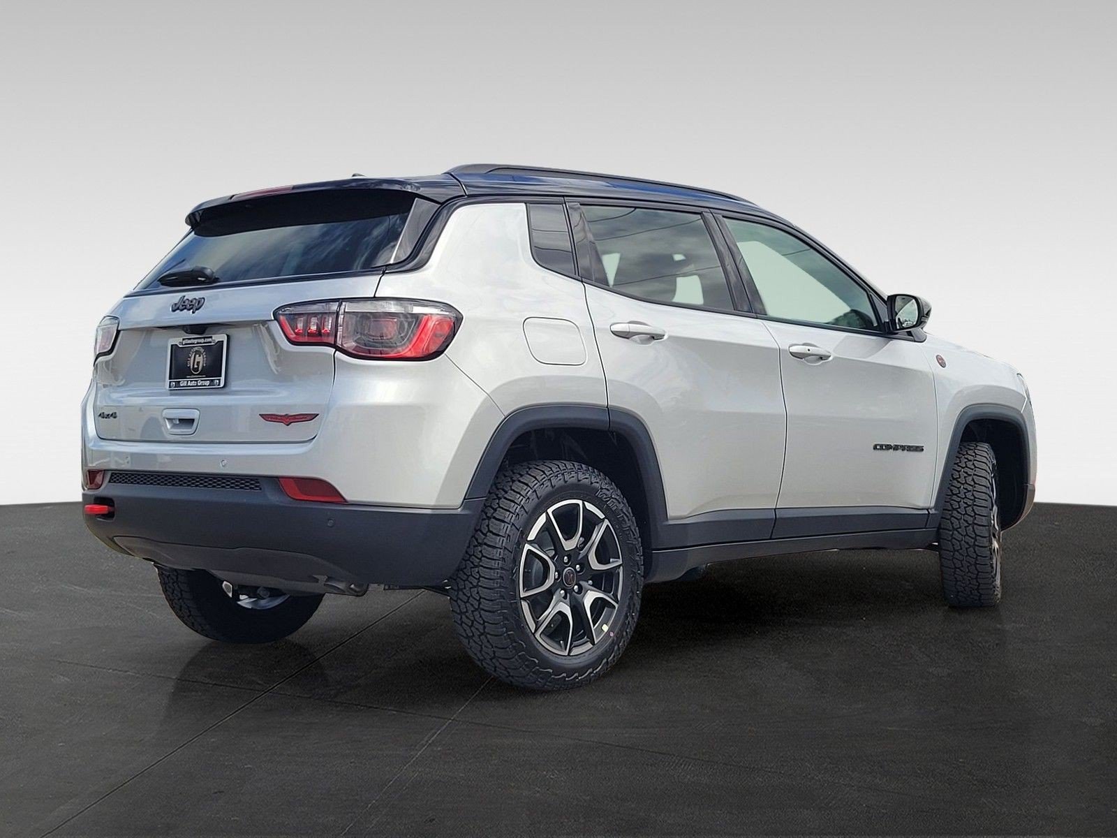 New 2026 Jeep Compass Trailhawk w/ Sun, Sound & Navigation Group AWD/4WD image 5