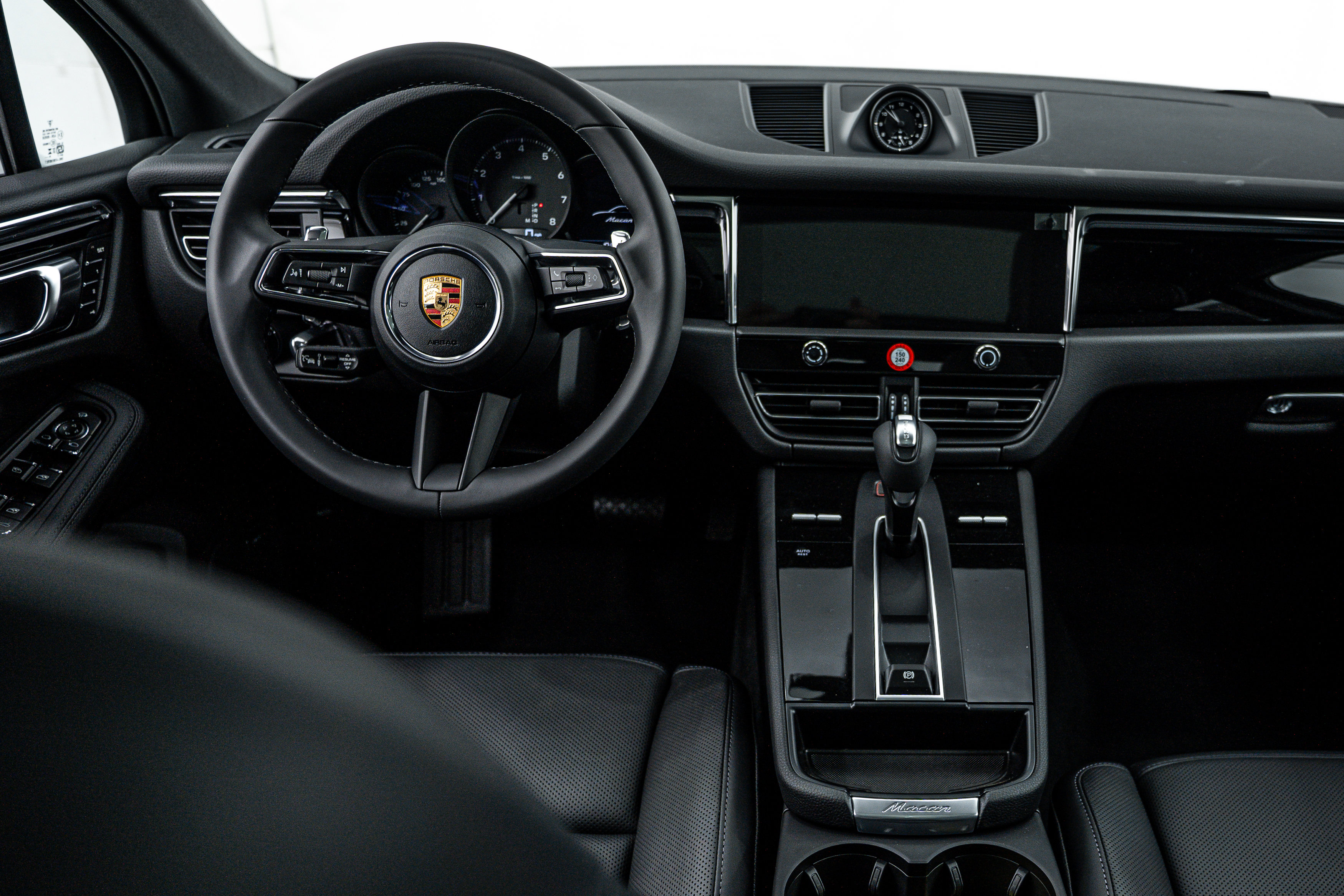 New 2026 Porsche Macan image 13