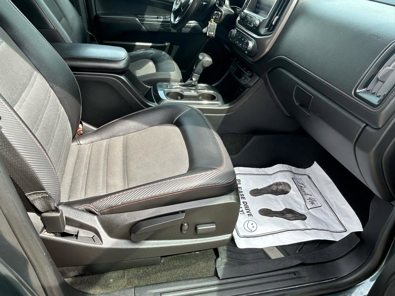 Used 2015 GMC Canyon SLE AWD/4WD image 12