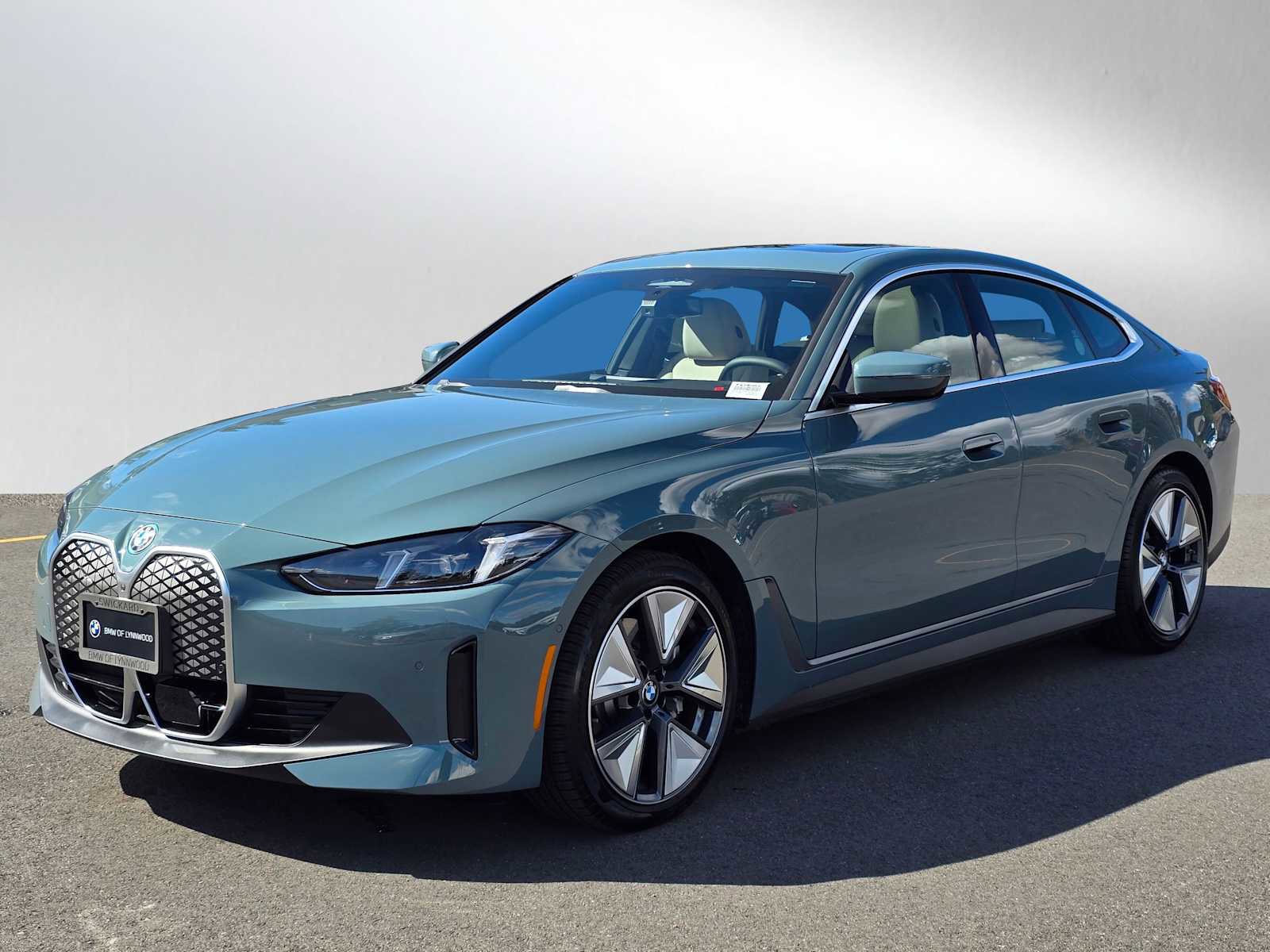 Used 2025 BMW i4 xDrive40i image 7