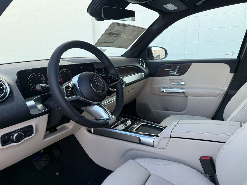 New 2026 Mercedes-Benz GLB 250 4MATIC image 4