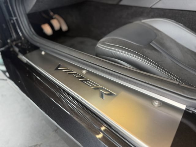 Used 2015 Dodge Viper w/ Quick Order Package 22J GT RWD image 17