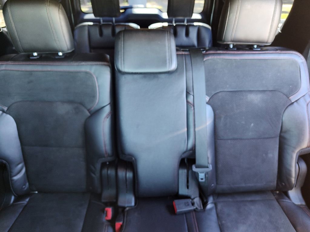 Used 2018 Ford Explorer XLT w/ Equipment Group 202A image 28