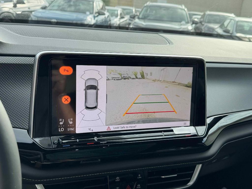 New 2026 Volkswagen Atlas Cross Sport SEL R-Line image 17