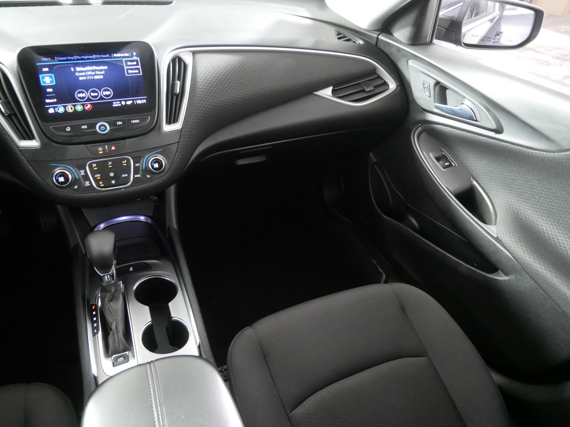 Used 2023 Chevrolet Malibu LT image 11