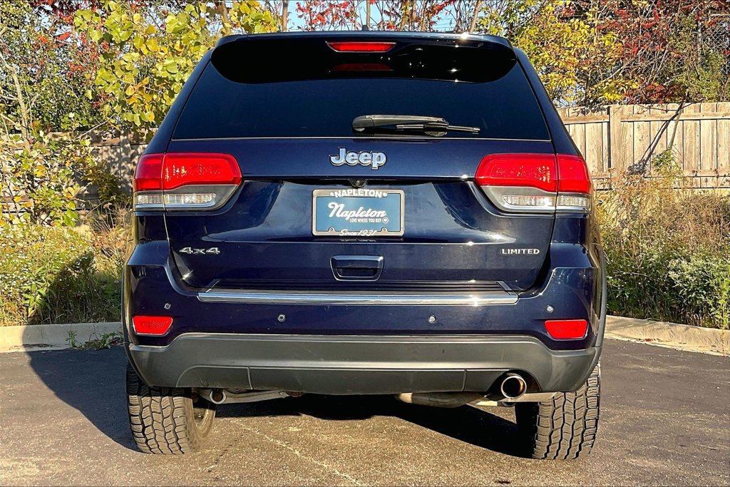 Used 2015 Jeep Grand Cherokee Limited w/ Luxury Group II AWD/4WD image 4
