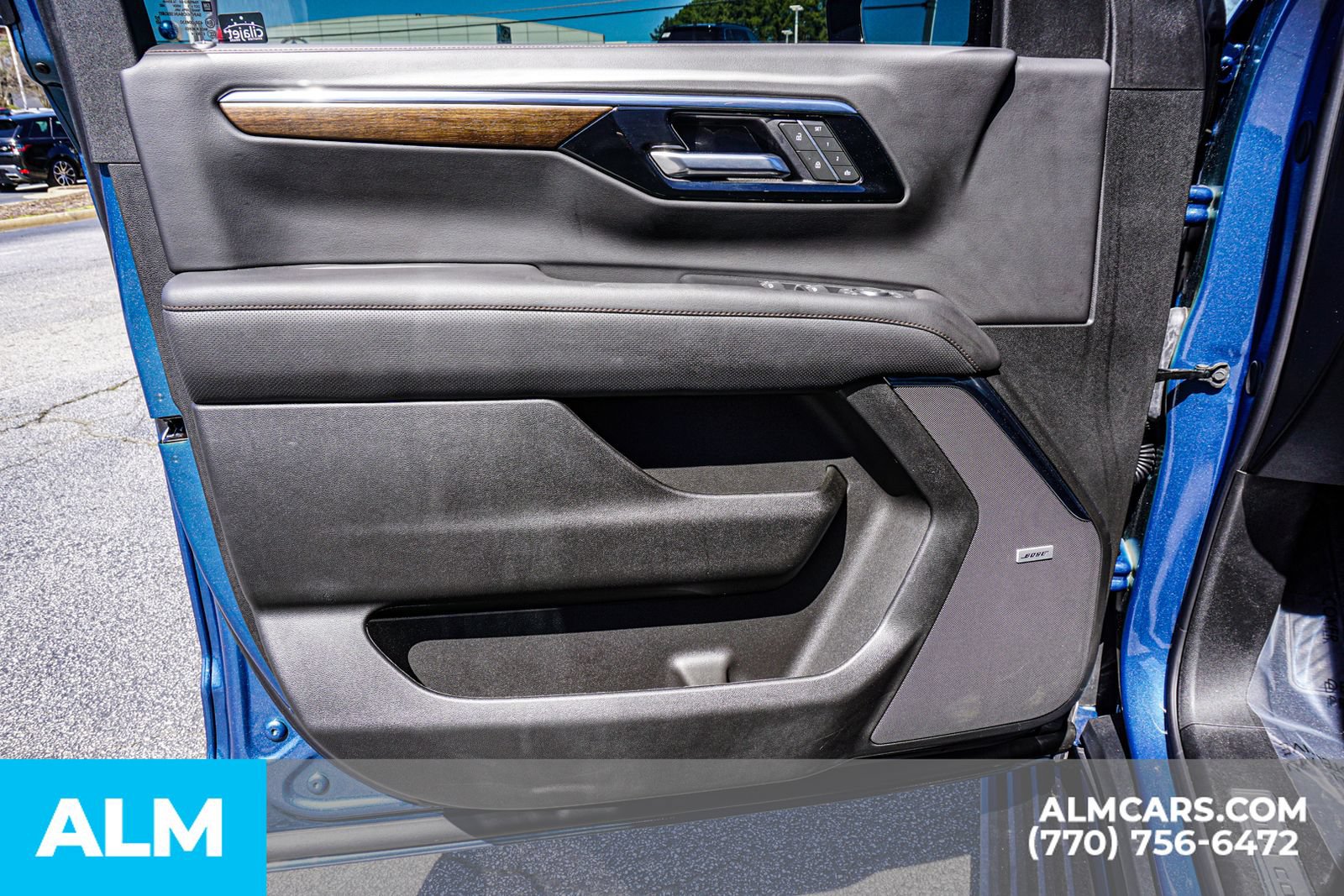 Used 2025 Chevrolet Suburban High Country AWD/4WD image 56