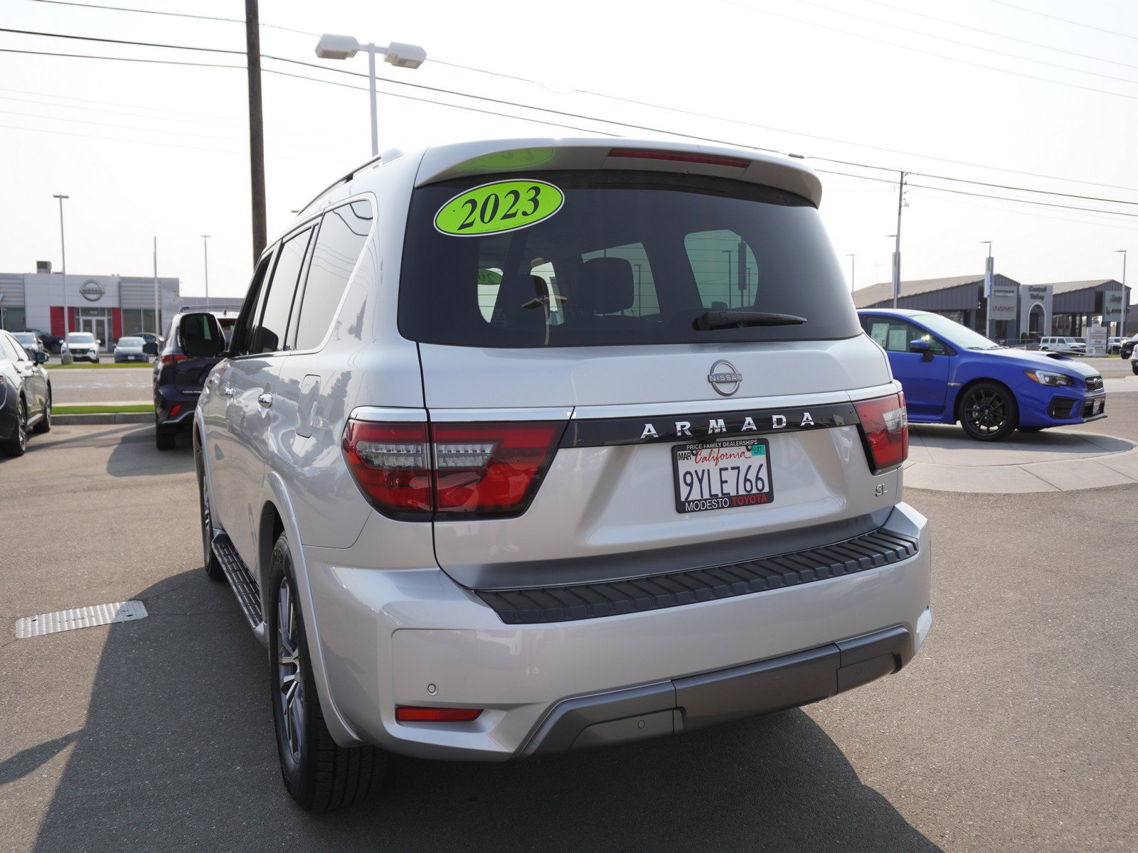 Used 2023 Nissan Armada SL w/ Captain's Chairs Package RWD image 9
