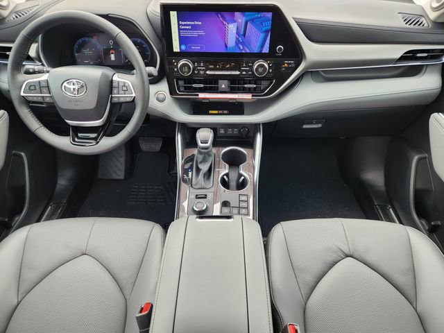 Used 2026 Toyota Highlander Limited image 19