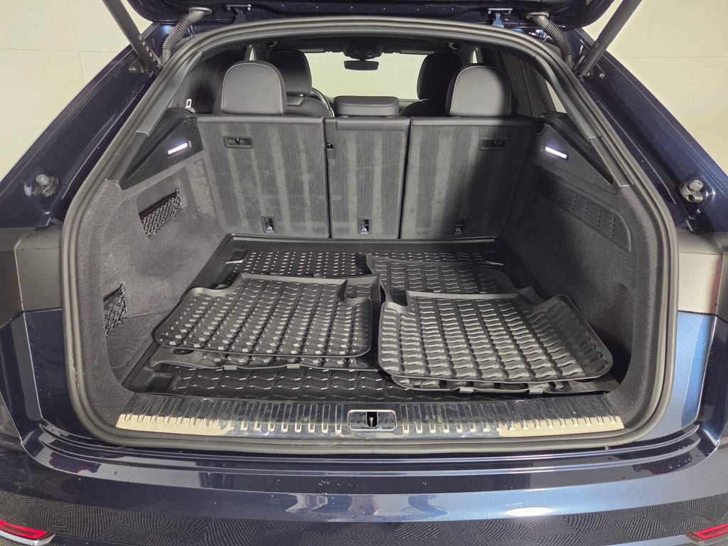 Used 2024 Audi Q8 Premium Plus AWD/4WD image 28