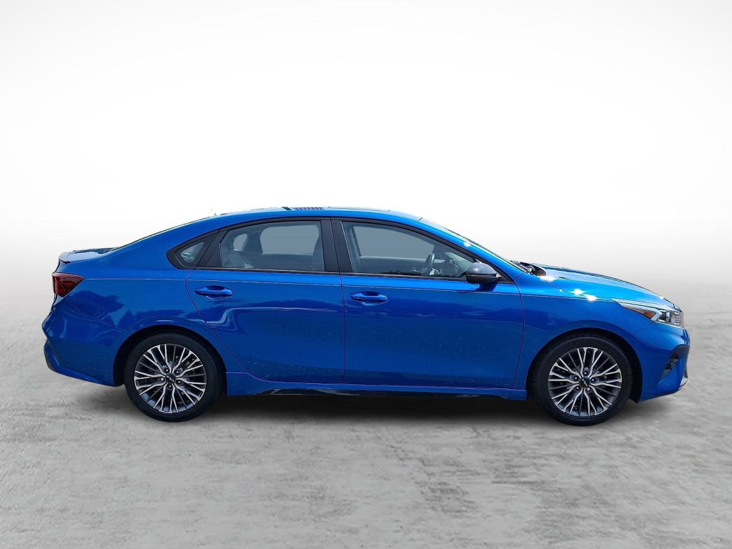 Used 2022 Kia Forte GT-Line w/ GT-Line Premium Package FWD image 6