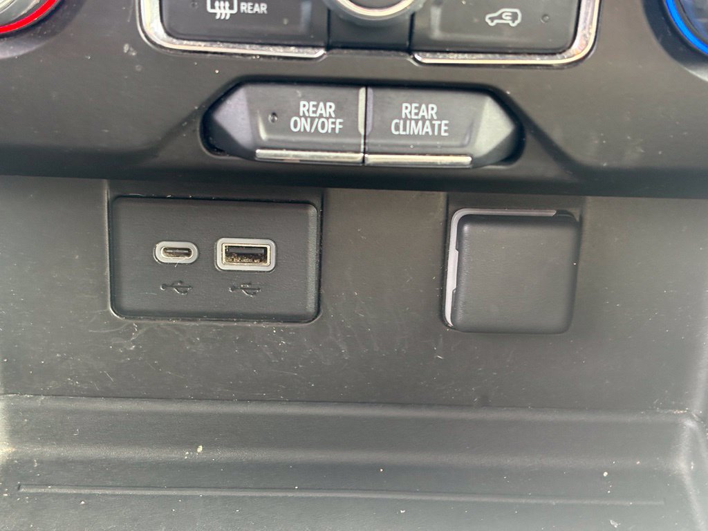 Used 2021 Chevrolet Tahoe LS AWD/4WD image 25