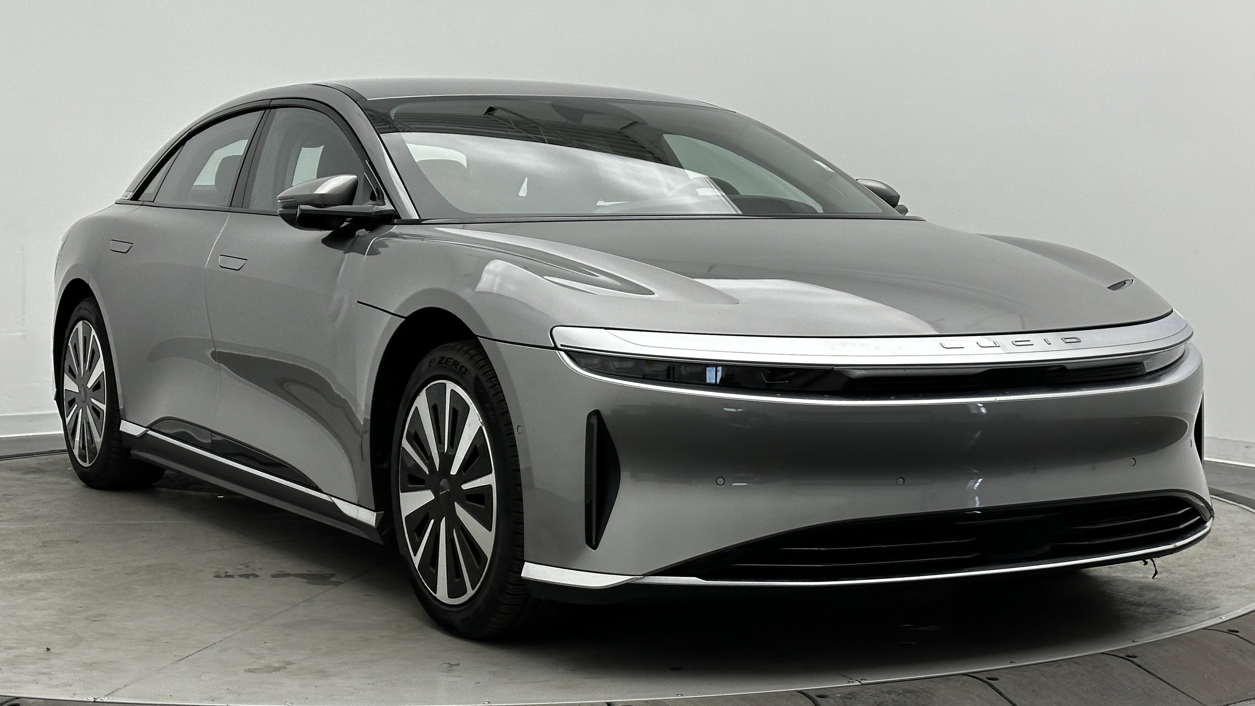 Used 2025 Lucid Air Pure image 3