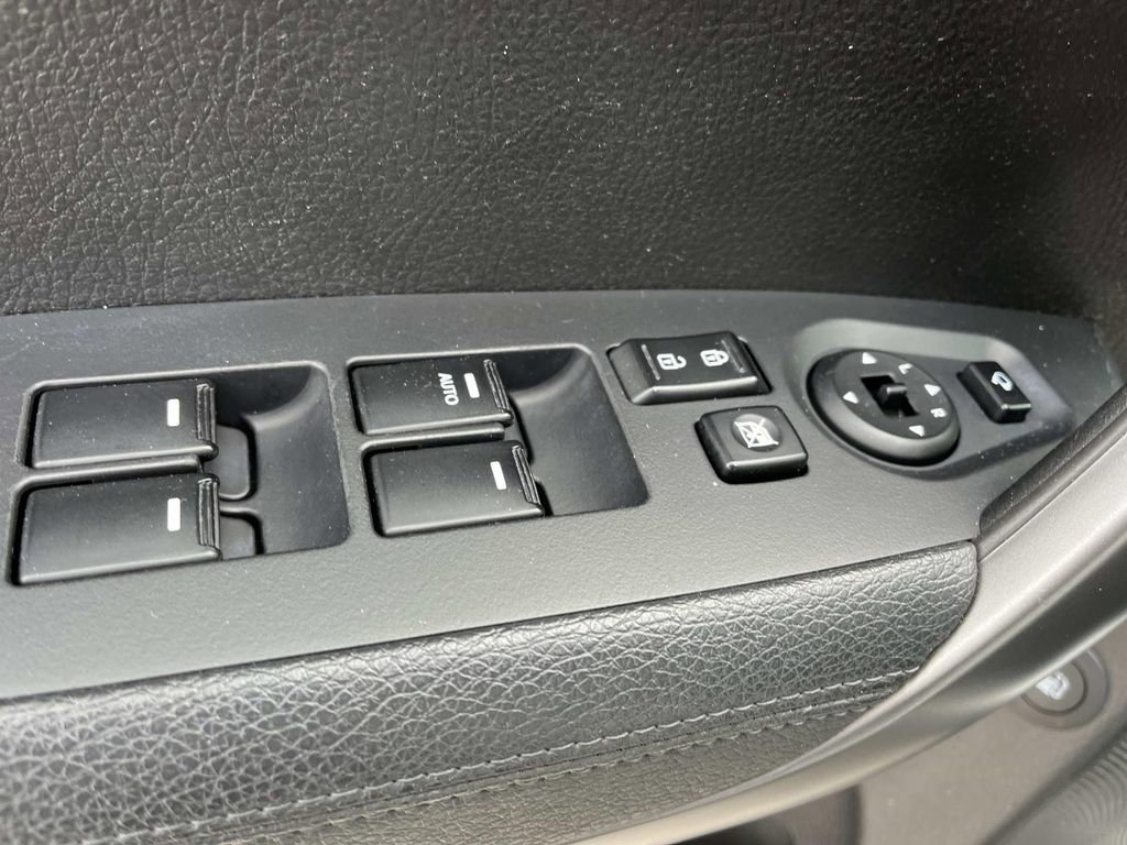 Used 2015 Kia Sorento LX image 26