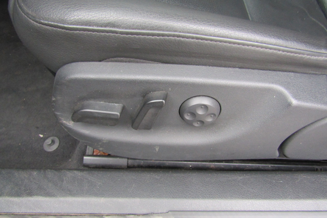 Used 2009 Audi A4 2.0T image 40