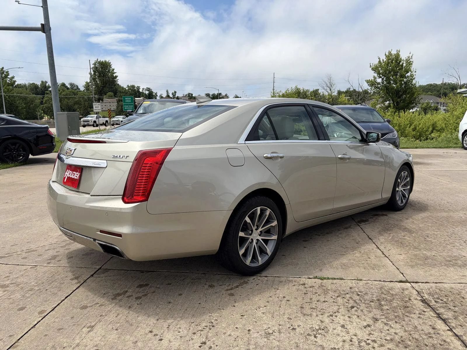 Used 2016 Cadillac CTS Luxury RWD image 8