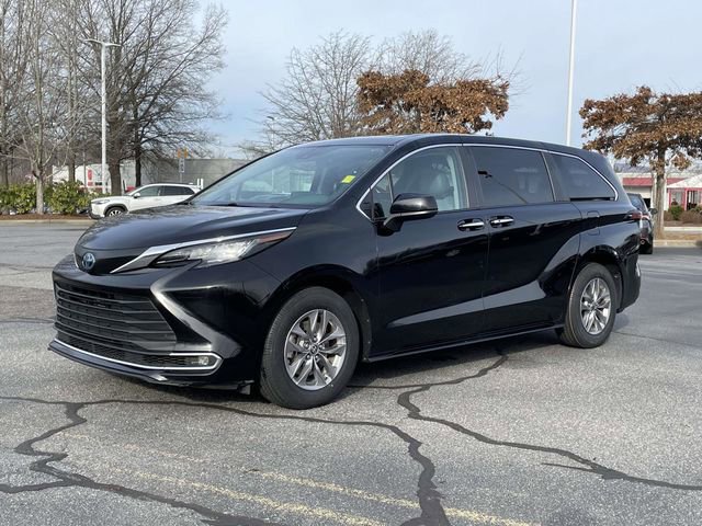 Used 2022 Toyota Sienna XLE