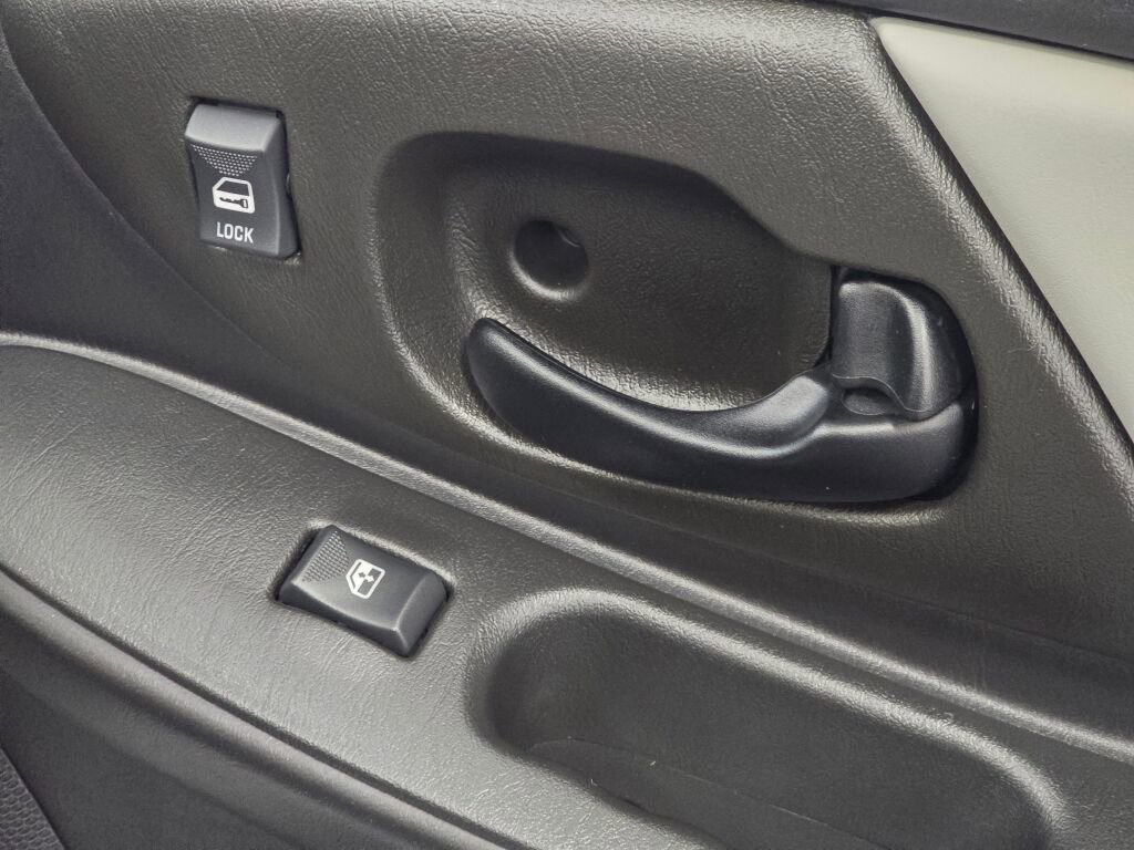 Used 2002 Chevrolet Monte Carlo SS w/ Preferred Equipment Group image 69