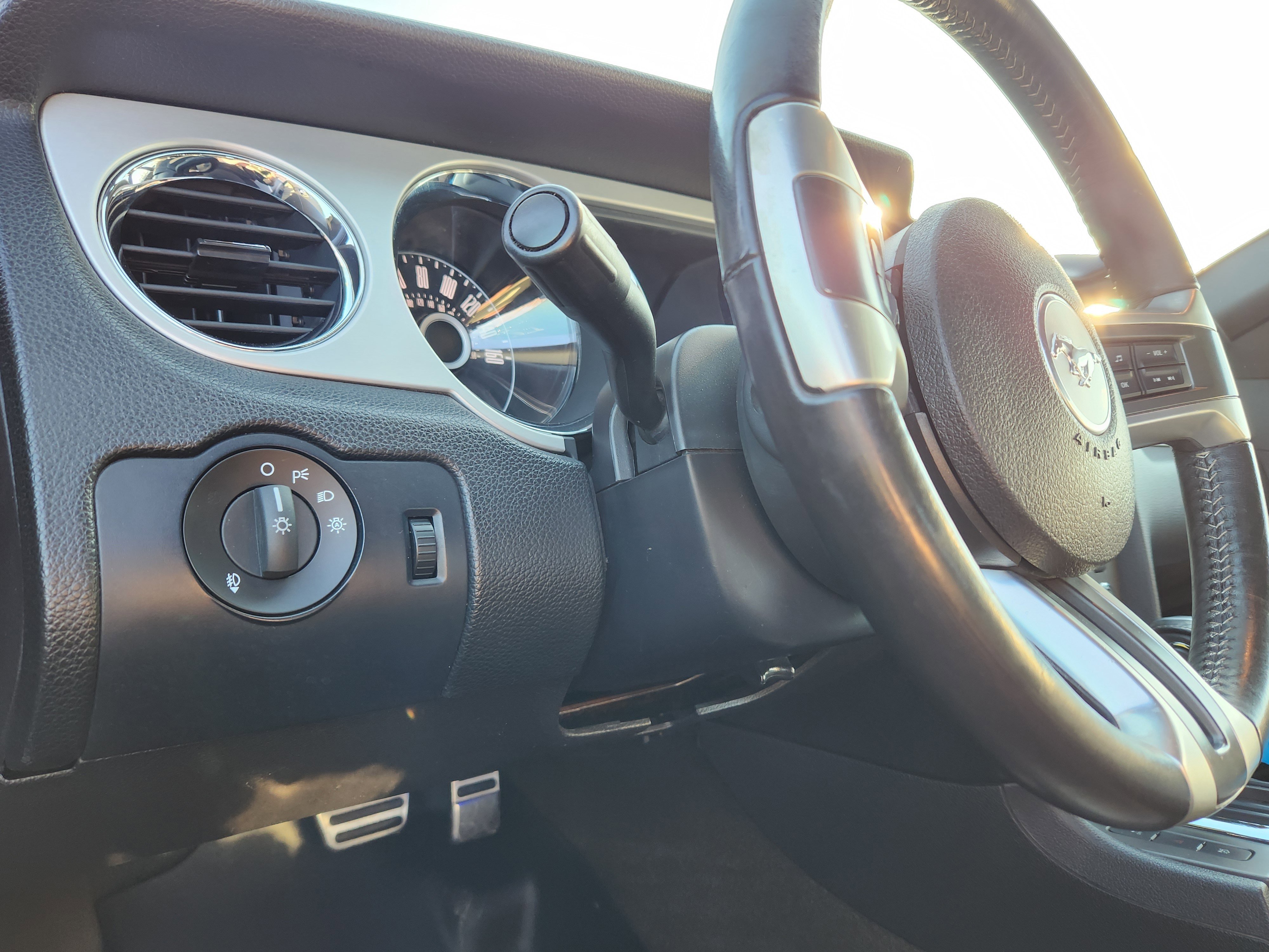 Used 2014 Ford Mustang Premium image 23