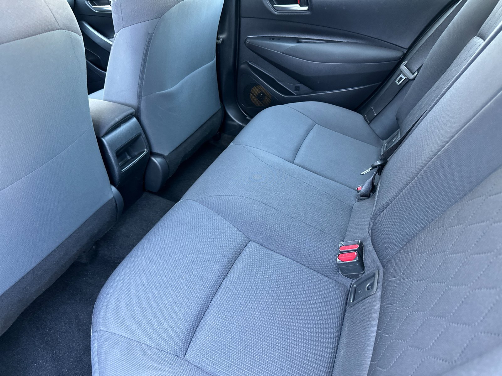 Used 2020 Toyota Corolla LE FWD image 12