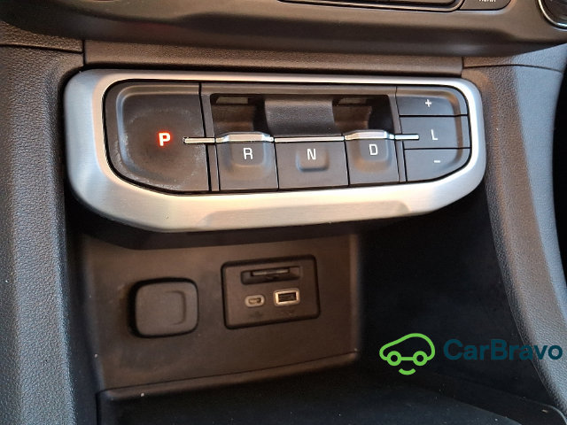 Certified 2021 GMC Acadia SLT w/ Technology Package AWD/4WD image 16