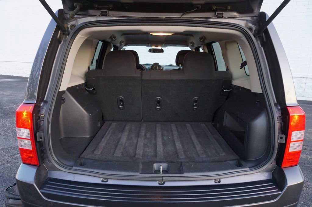Used 2016 Jeep Patriot Sport image 24