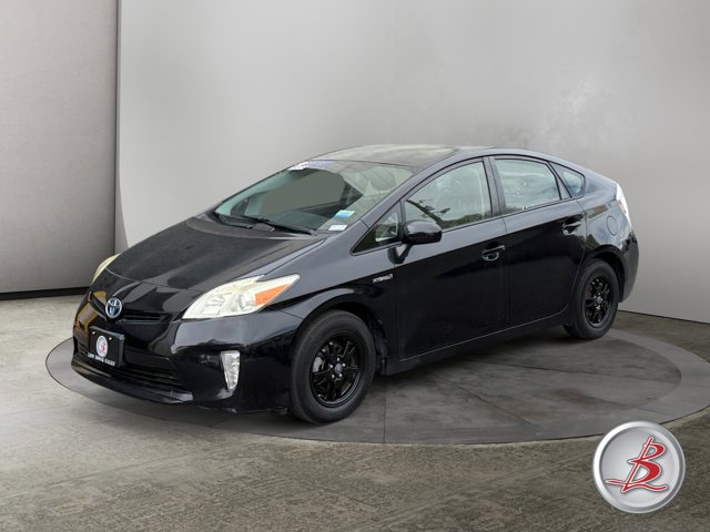 Used 2015 Toyota Prius Four image 2