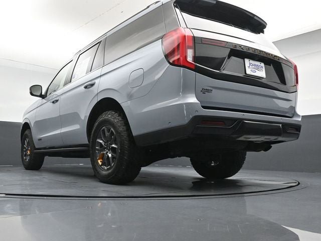 Used 2025 Ford Expedition Tremor AWD/4WD image 32
