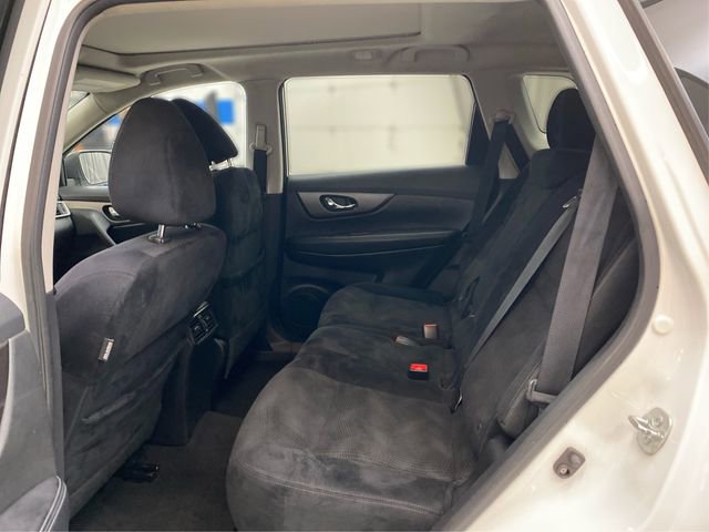 Used 2014 Nissan Rogue SV w/ SV Premium Package image 11