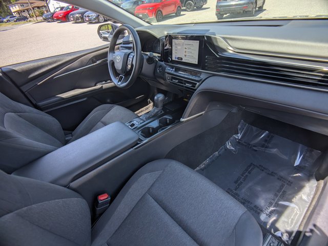 Used 2025 Toyota Camry LE FWD image 21