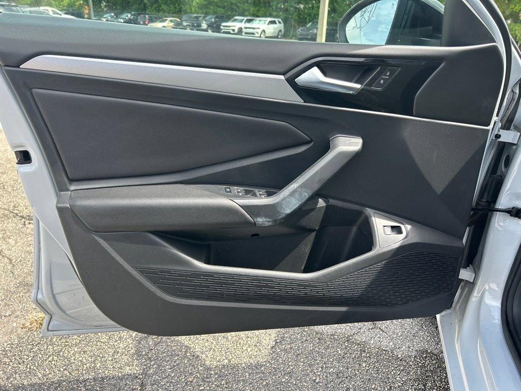 Used 2019 Volkswagen Jetta R-Line FWD image 31