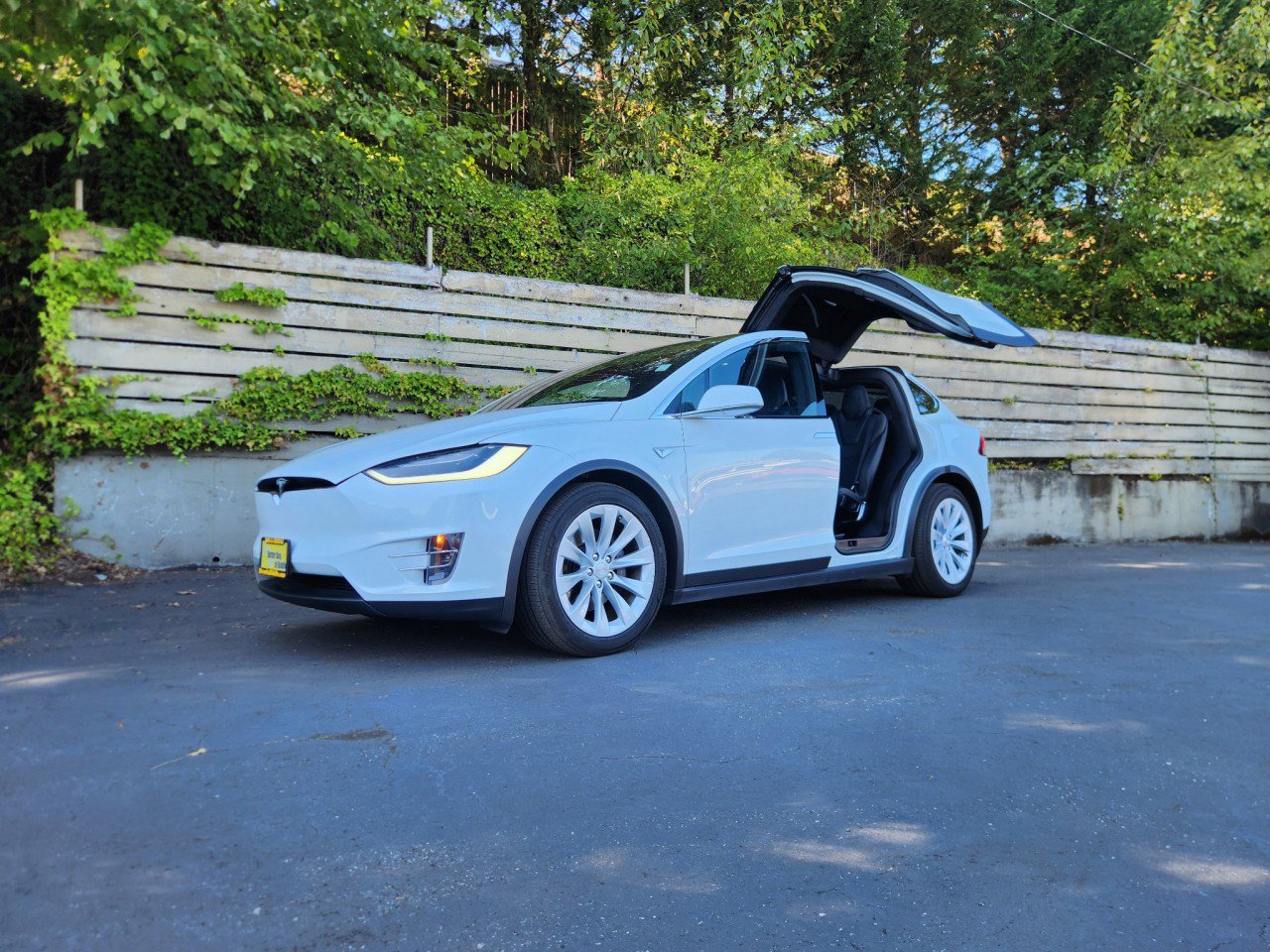 Used 2016 Tesla Model X 90D image 22