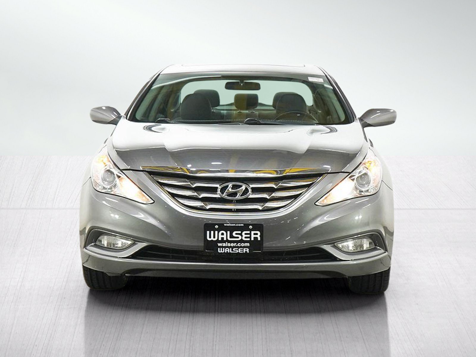 Used 2011 Hyundai Sonata SE w/ Navigation & Sunroof Pkg 4 FWD image 8