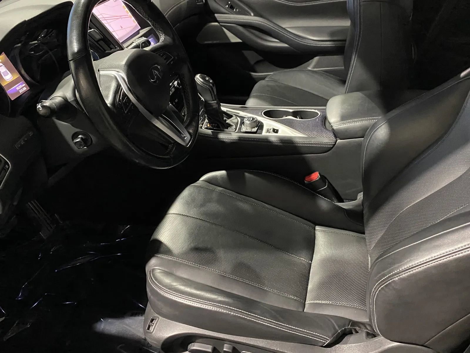 Used 2018 INFINITI Q60 3.0t Sport w/ Sensory Package 3.0T Sport image 10